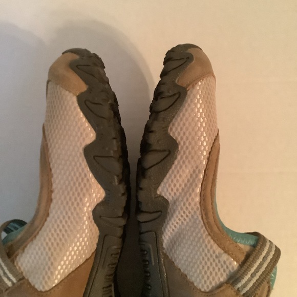 Skechers Mary Jane Flats Tan Size 10 - Picture 7 of 12